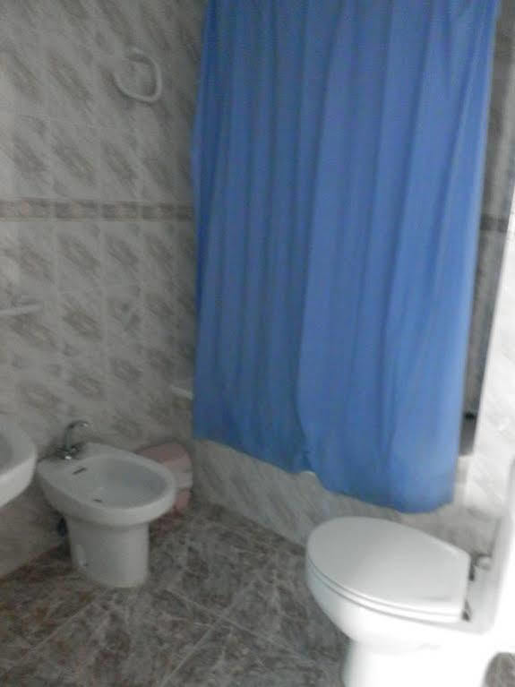 Hostal El Portalico Linares de Mora Esterno foto